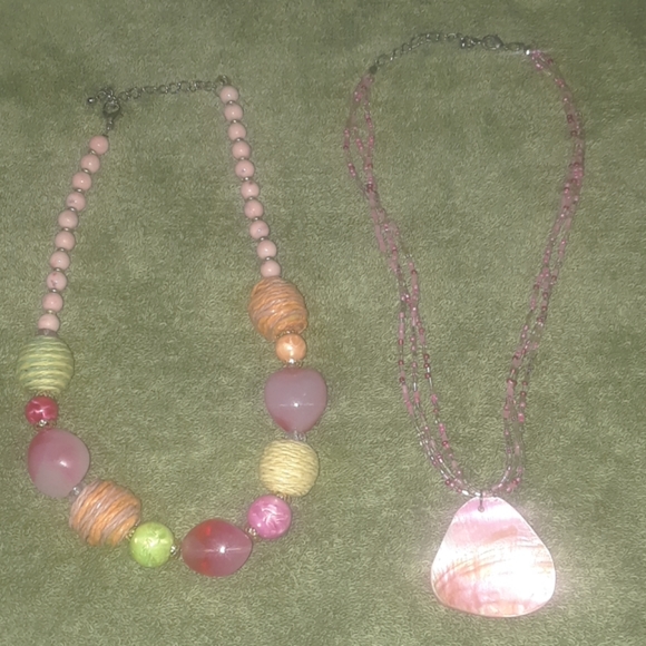 Pretty pink necklaces (lot of 2) - Picture 1 of 5